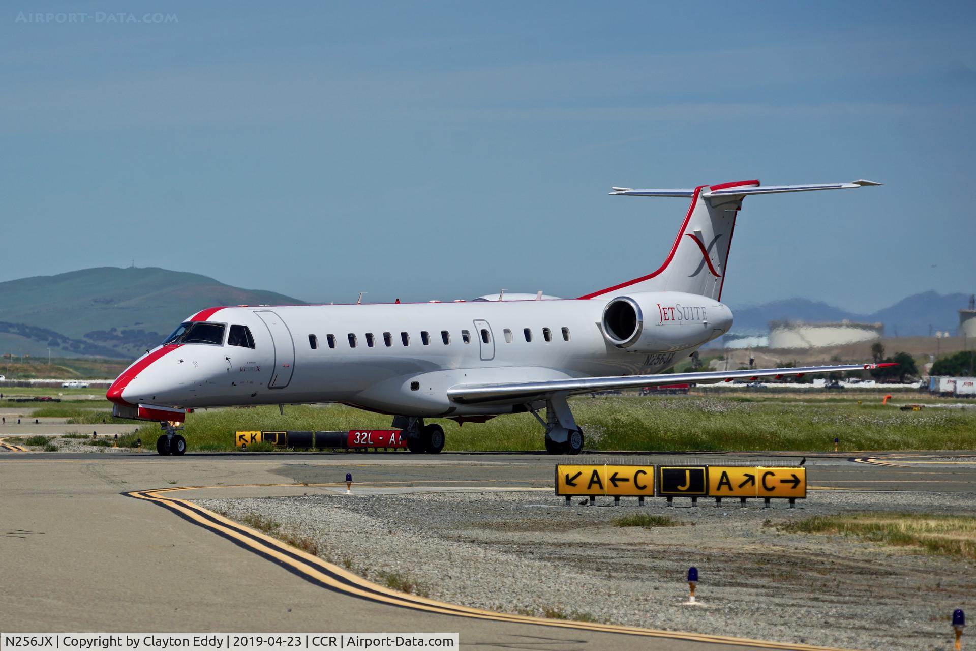 N256JX, 2000 Embraer ERJ-135LR (EMB-135LR) C/N 145211, Buchanan Field Concord California 2019.