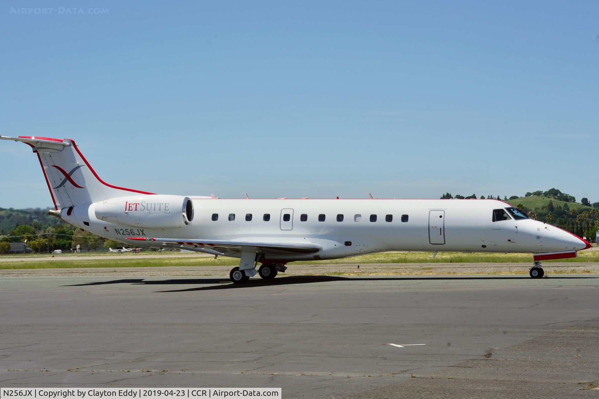 N256JX, 2000 Embraer ERJ-135LR (EMB-135LR) C/N 145211, Buchanan Field Concord California 2019.