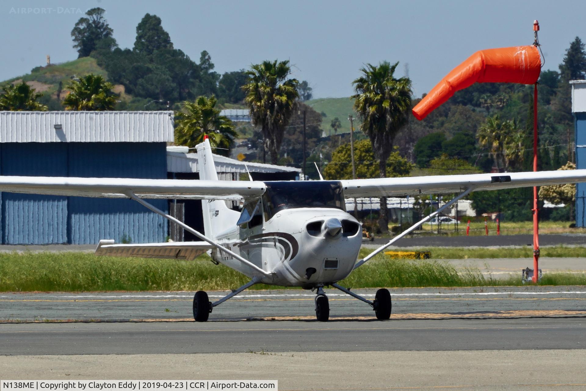 N138ME, 2000 Cessna 172S C/N 172S8422, Buchanan Field Concord California 2019.