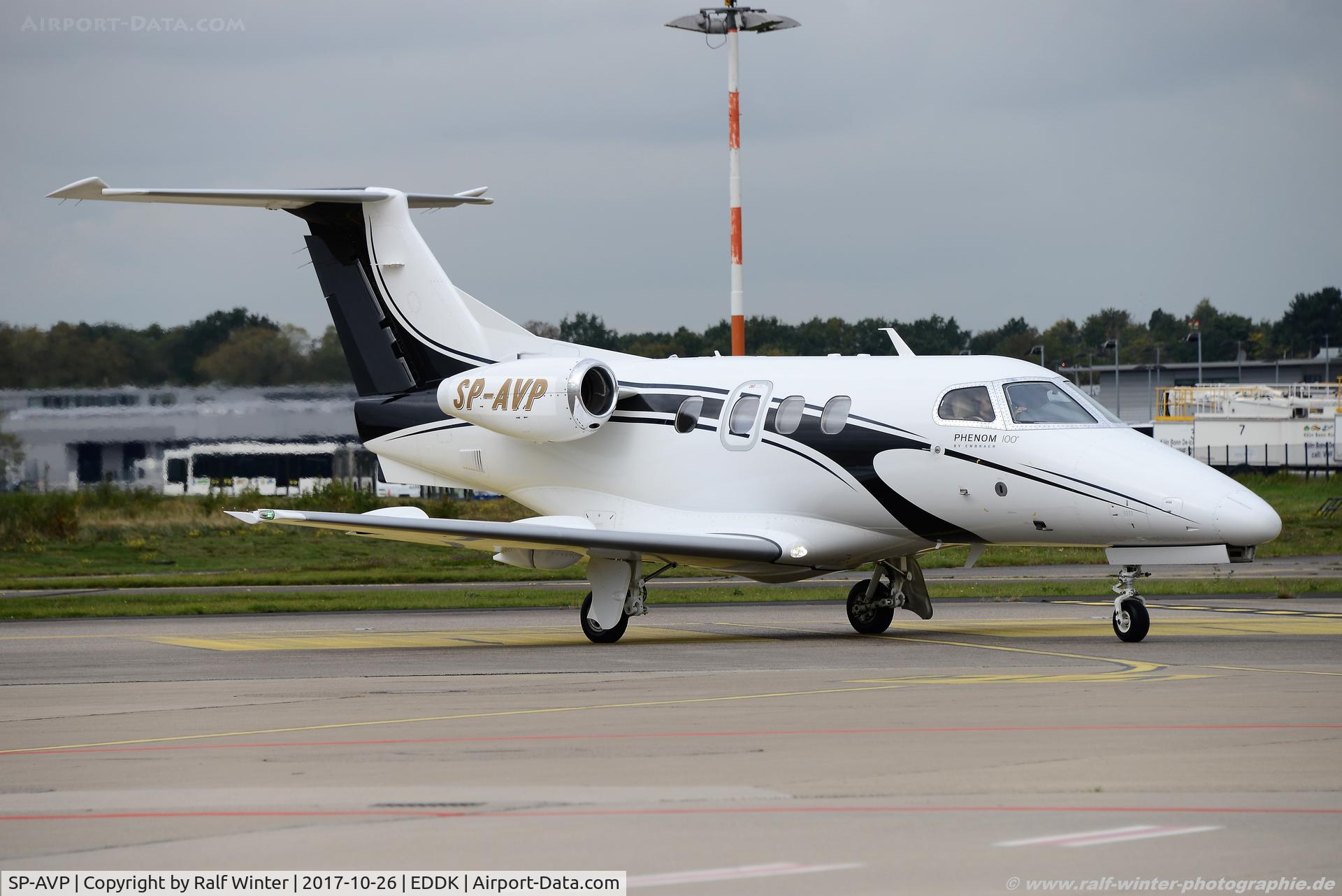 SP-AVP, 2009 Embraer EMB-500 Phenom 100 C/N 50000055, Embraer Phenom 100 EMB-500 - SkxyShare - 50000055 - SP-AVP - 26.10.2017 - CGN