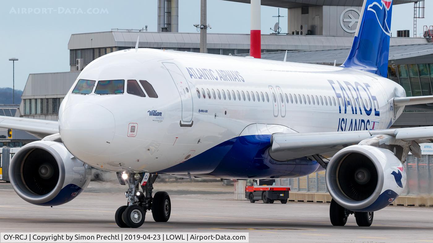 OY-RCJ, 2016 Airbus A320-214 C/N 7465, OY-RCJ @ Linz Airport