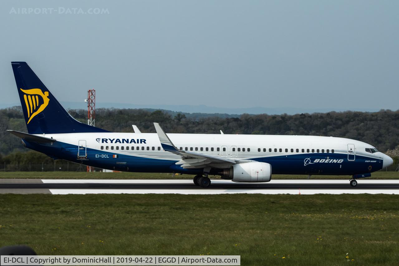 EI-DCL, 2004 Boeing 737-8AS C/N 33806, Departing RWY 09