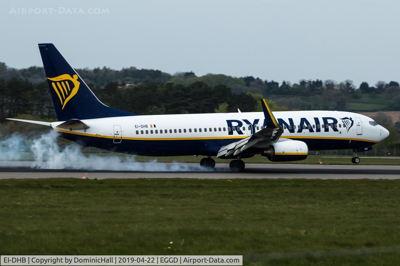 EI-DHB, 2005 Boeing 737-8AS C/N 33572, RWY 09 Smoky landing