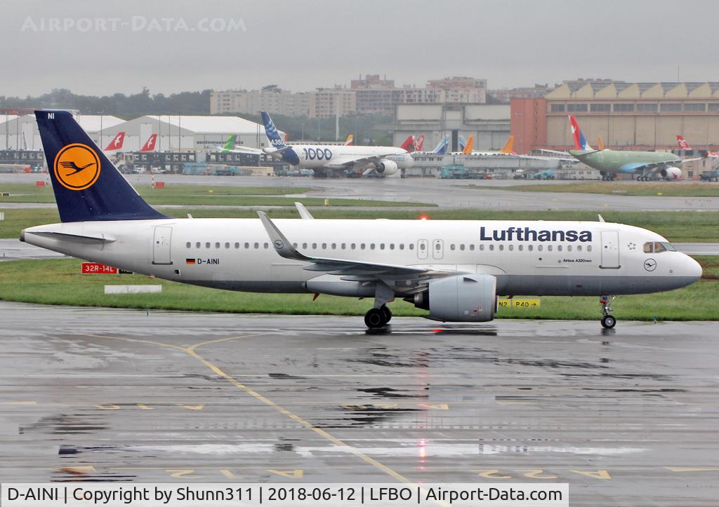 D-AINI, 2017 Airbus A320-271NEO C/N 7710, Taxiing to the Terminal...