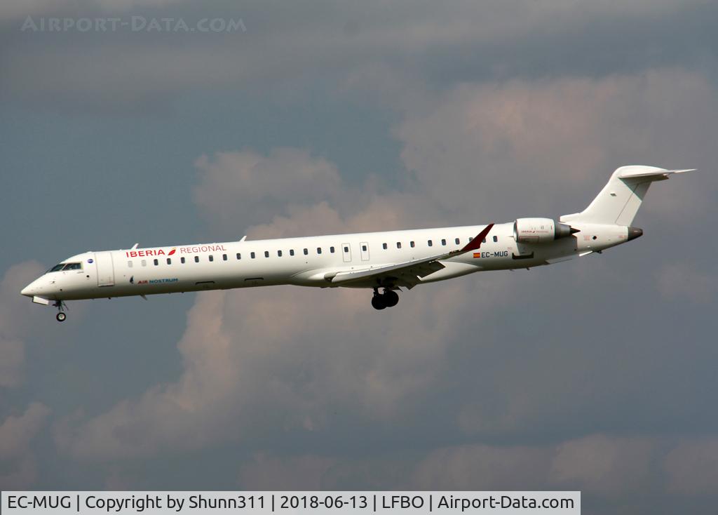 EC-MUG, 2018 Bombardier CRJ-1000 (CL-600-2E25) C/N 19061, Landing rwy 32R