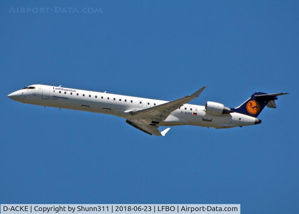 D-ACKE, 2006 Bombardier CRJ-900LR (CL-600-2D24) C/N 15081, Climbing after take off... Lufthansa titles only...