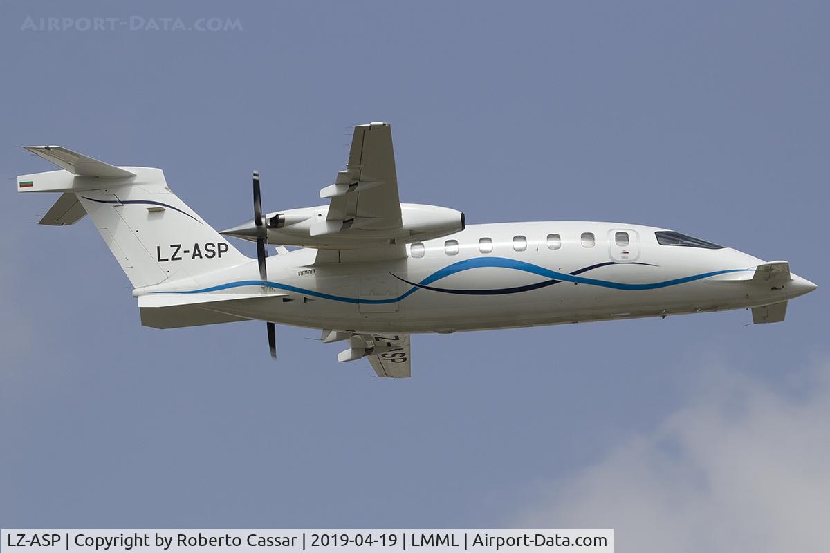 LZ-ASP, 1998 Piaggio P-180 Avanti II C/N 1032, Runway 13