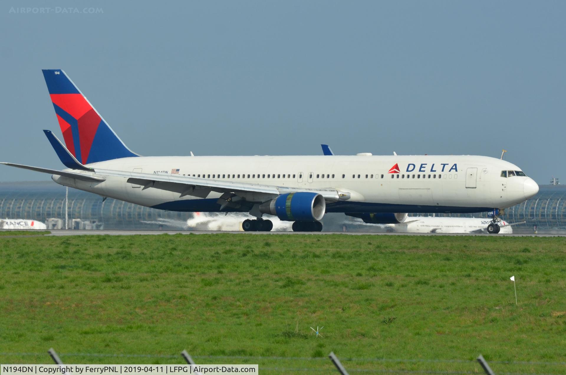 N194DN, 1997 Boeing 767-332 C/N 28451, Arrival of Delta B763
