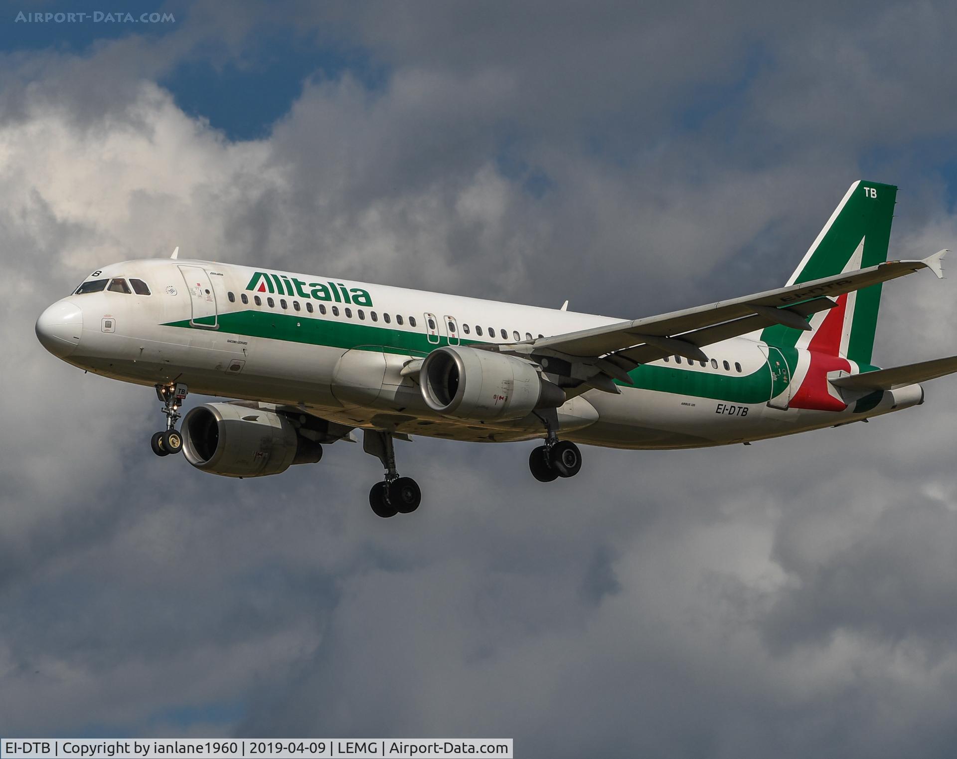 EI-DTB, 2009 Airbus A320-216 C/N 3815, Alitalia A320 Approaching Malaga