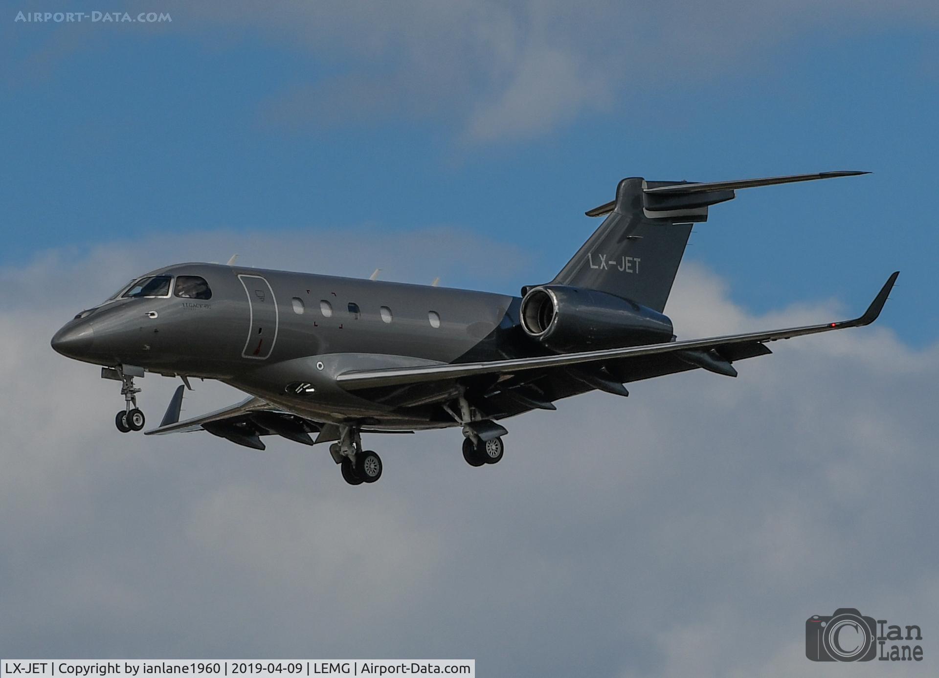 LX-JET, 2017 Embraer EMB-545 Legacy 450 C/N 55010008, LX-JET approaching Malaga