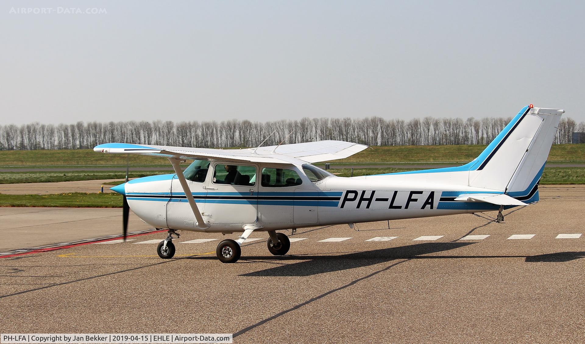 PH-LFA, Cessna 172P C/N 17274058, Lelystad Airport