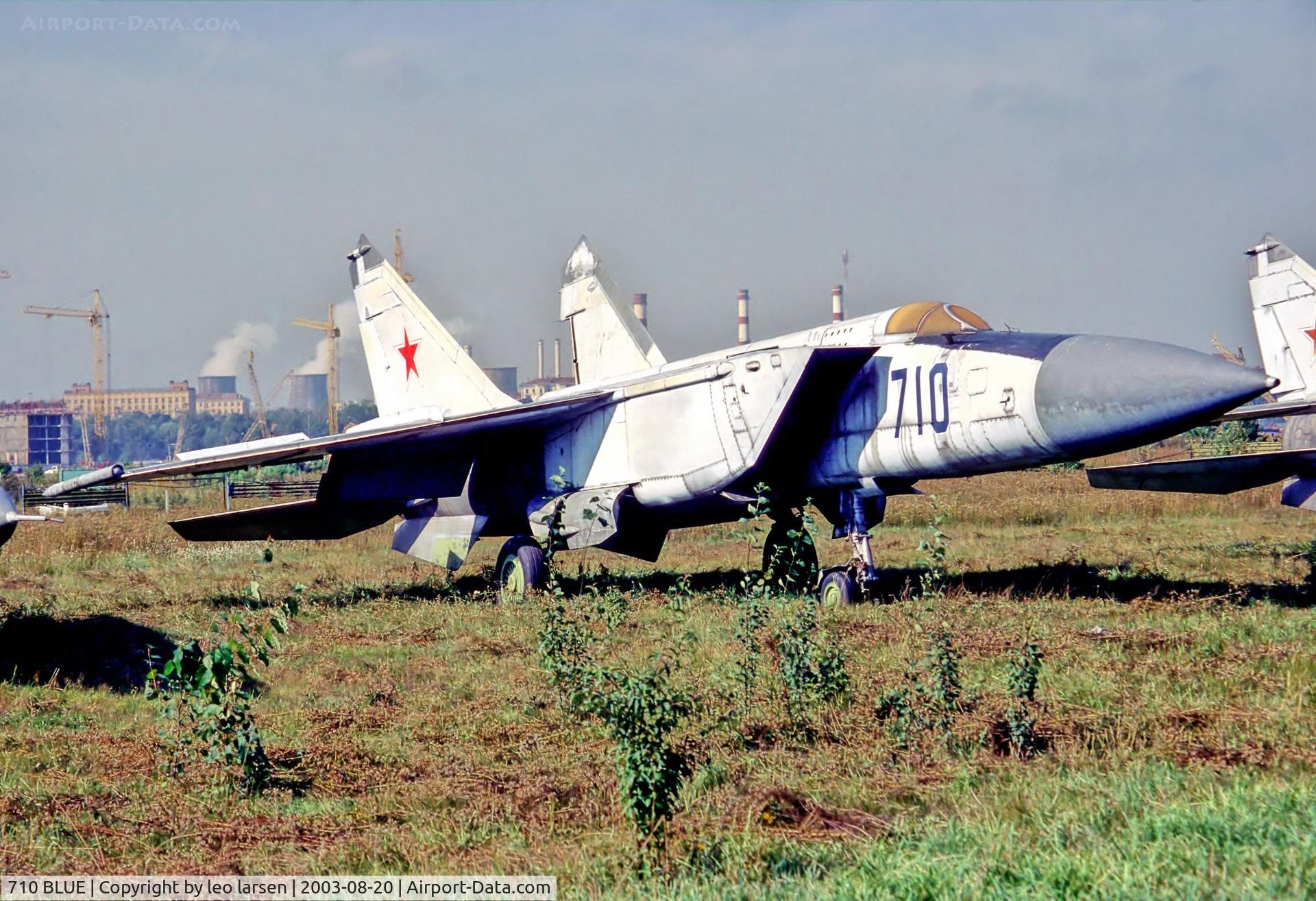 710 BLUE, 1975 Mikoyan-Gurevich MIG-25M/Ye-155 C/N 841710, Khodynka 20.8.2003.29-7.10 Destroyed in a fire with other 46 aircraft at the field.