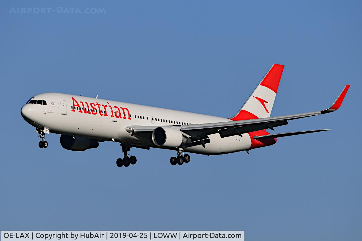 OE-LAX, 1992 Boeing 767-3Z9/ER C/N 27095, This old bird looks great in his new colours