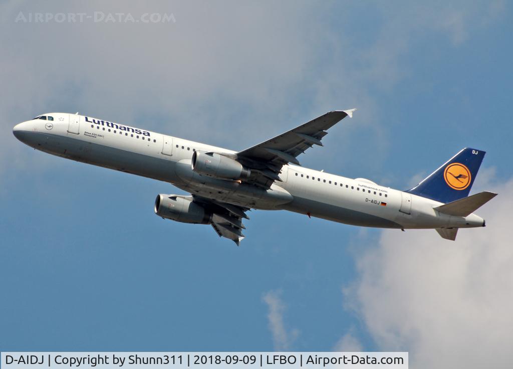 D-AIDJ, 2011 Airbus A321-231 C/N 4792, Climbing after take off from rwy 32R