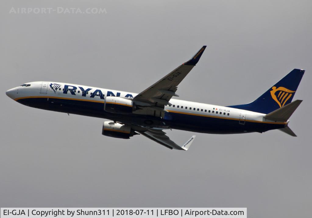 EI-GJA, 2018 Boeing 737-800 C/N 44819, Climbing after take off from rwy 32R
