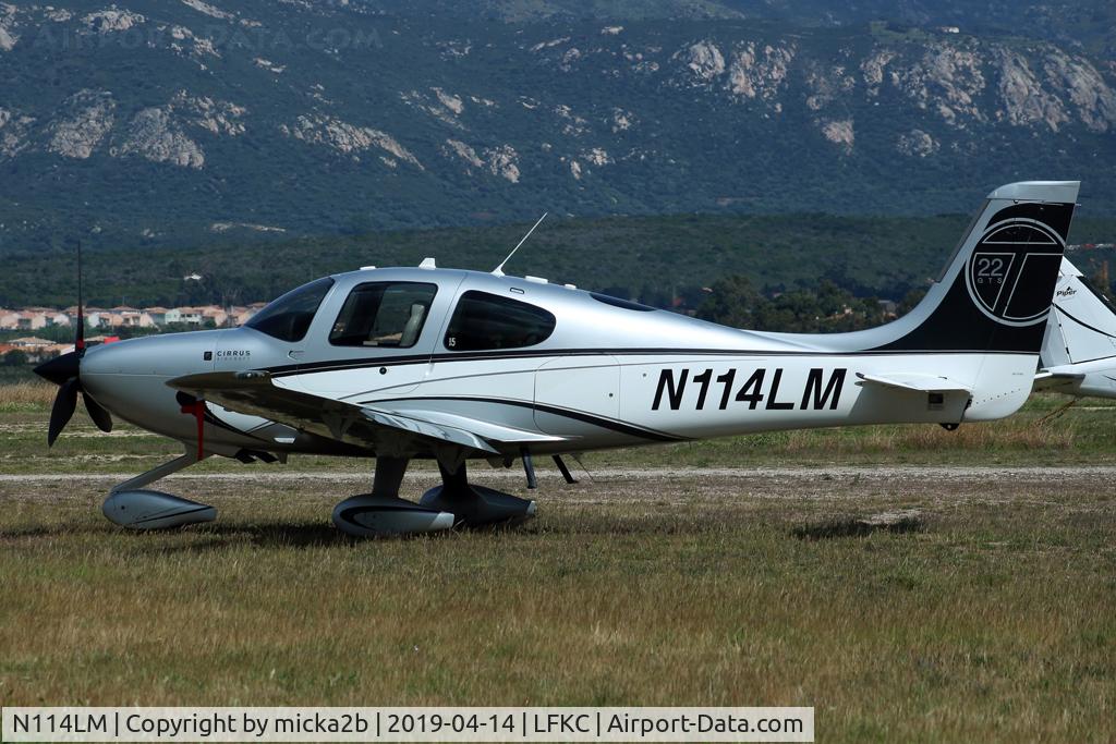 N114LM, 2013 Cirrus SR-22T C/N 0520, Parked