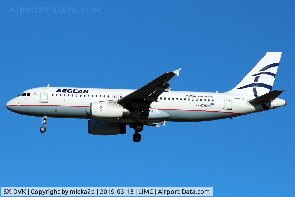 SX-DVK, 2008 Airbus A320-232 C/N 3392, Landing