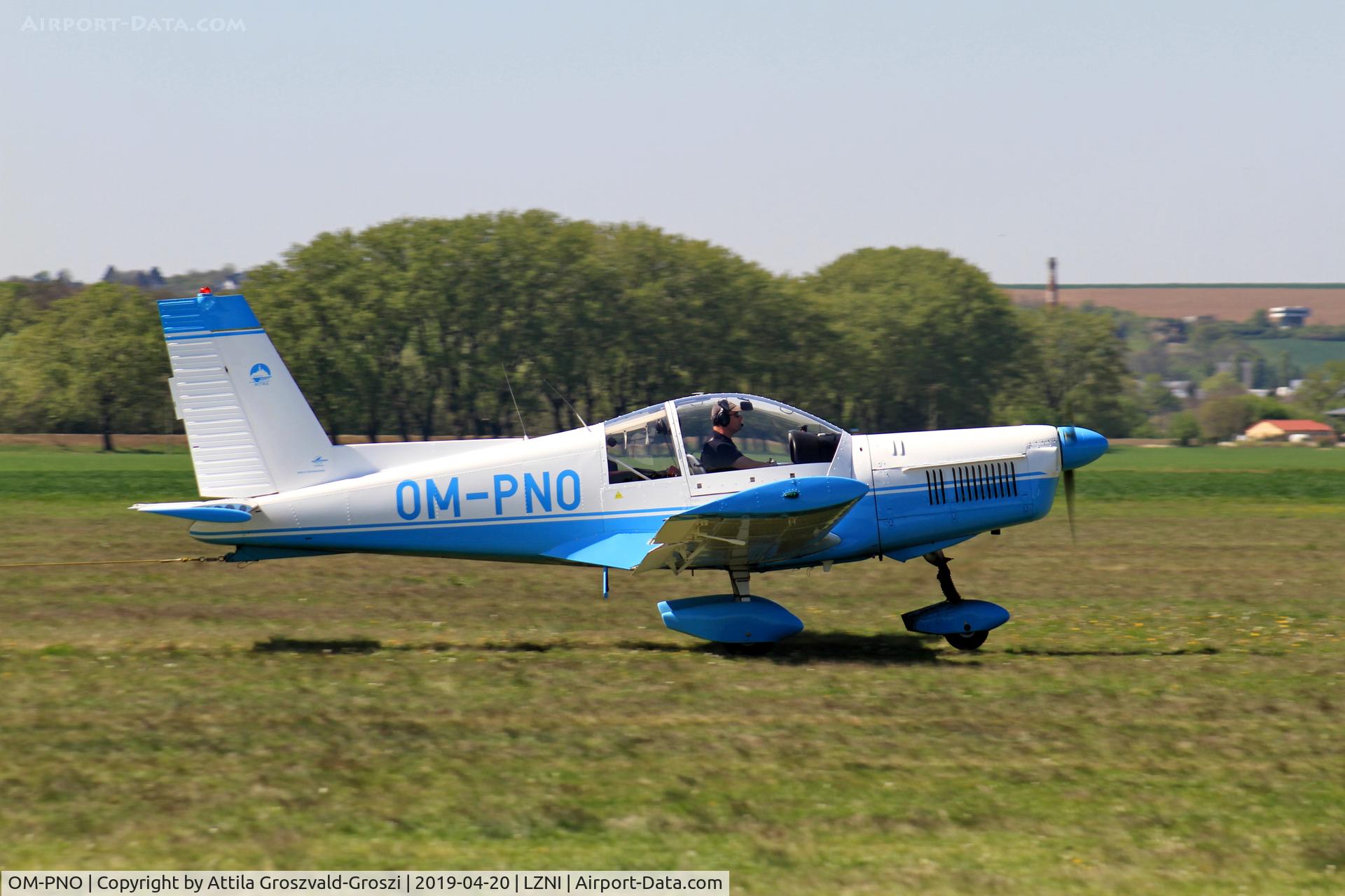 OM-PNO, 1985 Zlin Z-142 C/N 0400, LZNI - Nitra Airport, Slovakia
