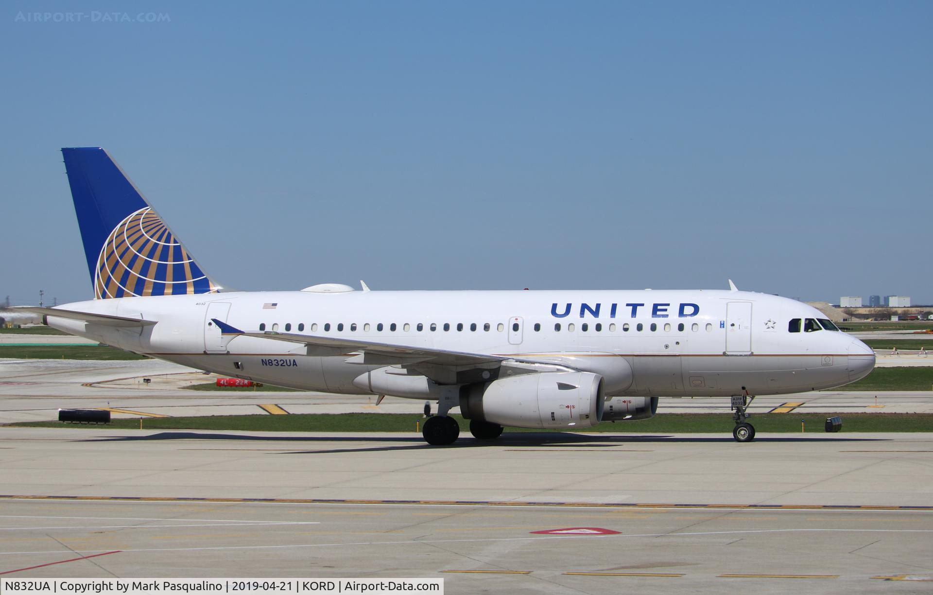 N832UA, 2000 Airbus A319-131 C/N 1321, Airbus A319-131