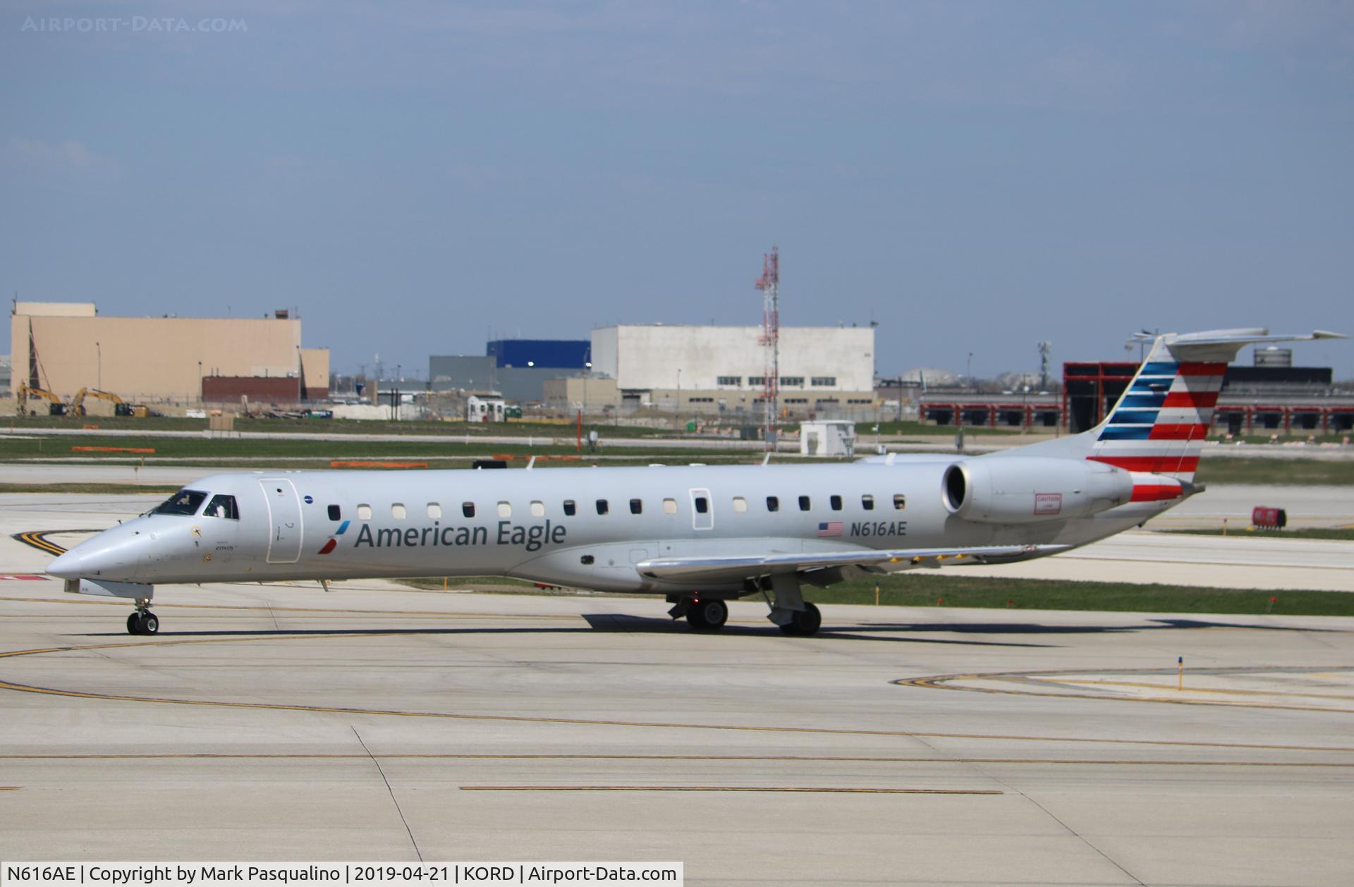 N616AE, 1998 Embraer ERJ-145LR (EMB-145LR) C/N 145092, EMB-145LR