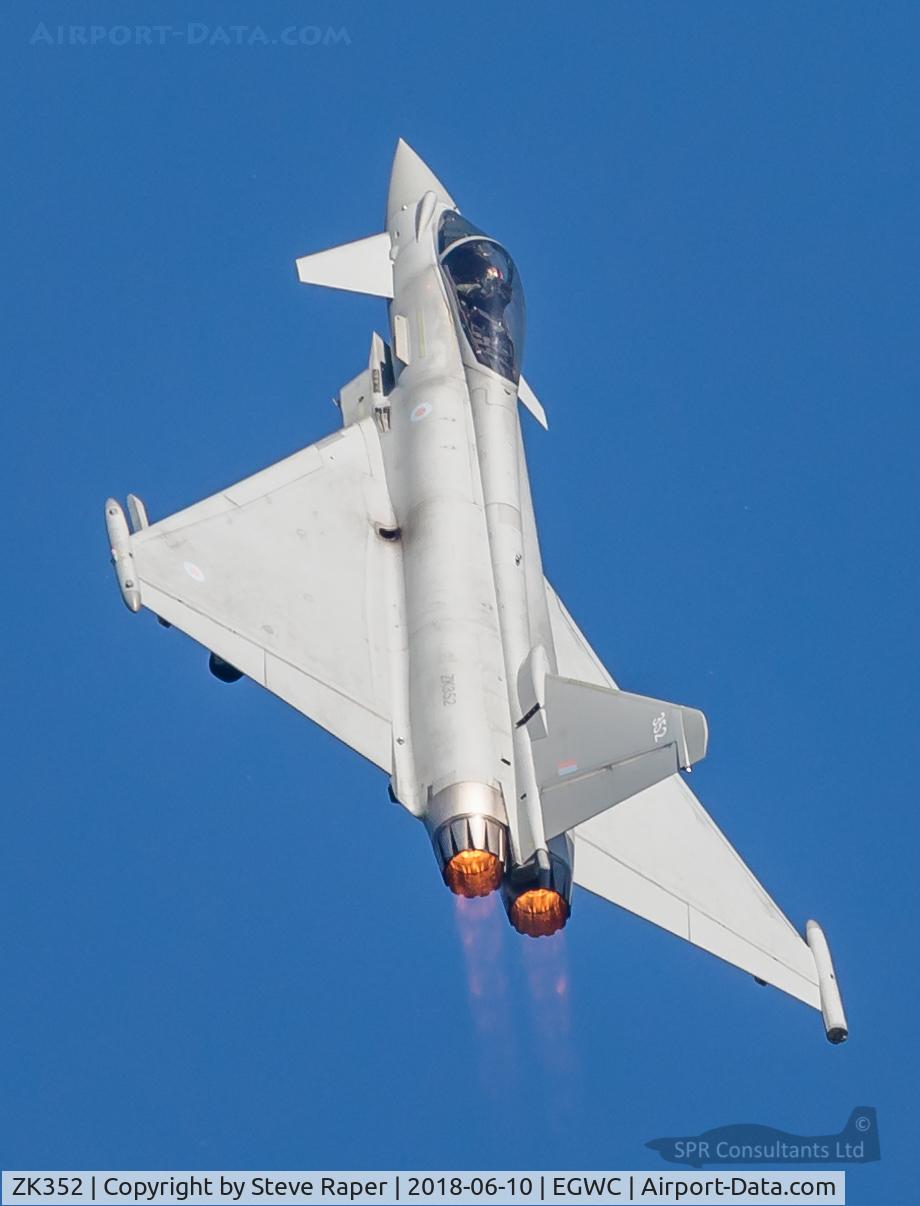 ZK352, 2013 Eurofighter EF-2000 Typhoon FGR4 C/N BS113/408, Performance climb at RAF Cosford air display.