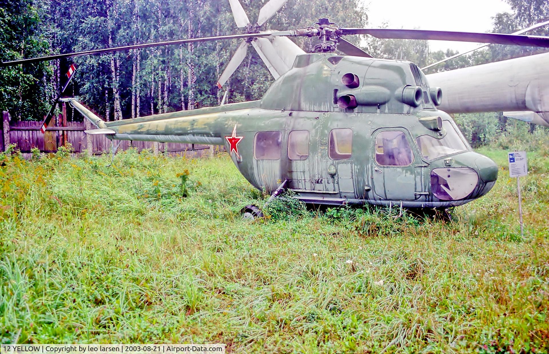 12 YELLOW, 1969 WSK MI-2 C/N 510309037, Monino 21.8.2003