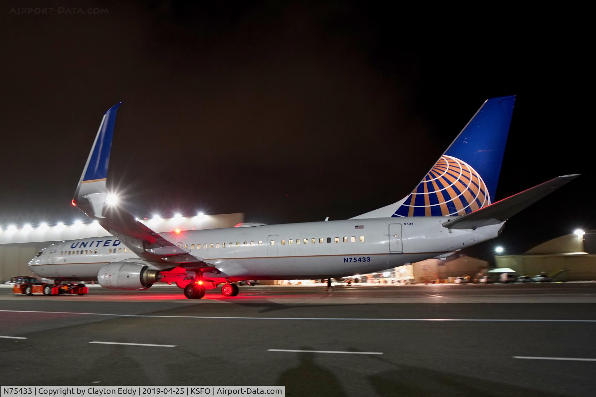 N75433, 2009 Boeing 737-924/ER C/N 33527, SFO 2019.