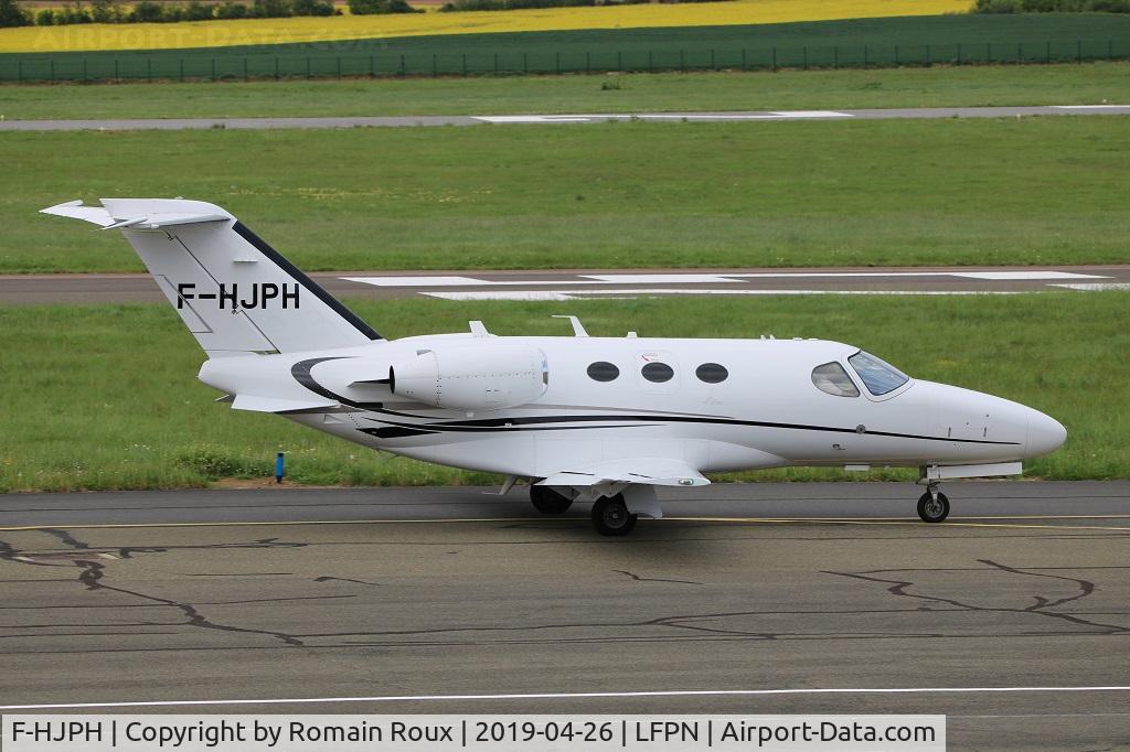 F-HJPH, 2008 Cessna 510 Citation Mustang Citation Mustang C/N 510-0114, Taxiing
