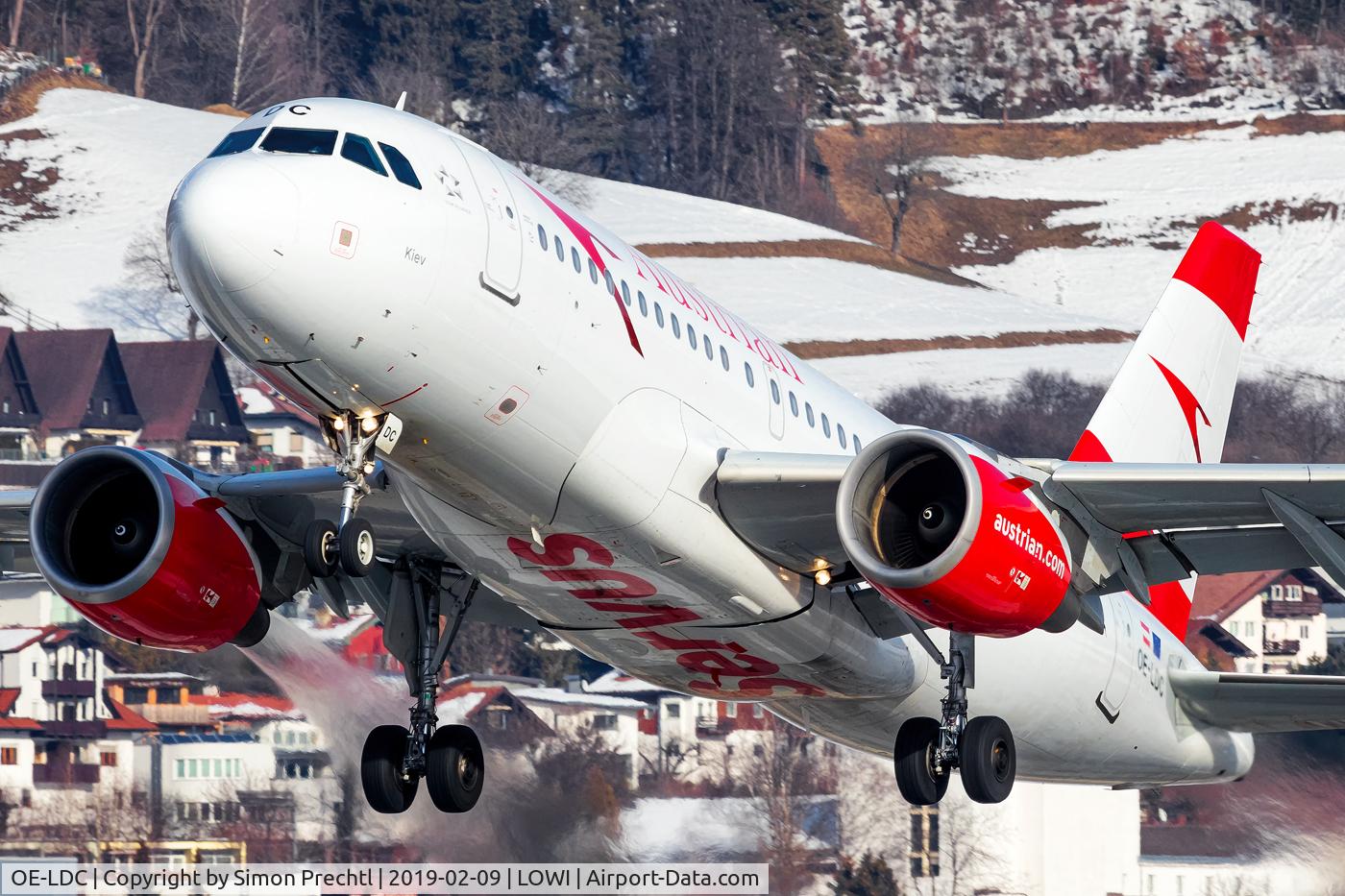 OE-LDC, 2004 Airbus A319-112 C/N 2262, OE-LDC @ Innsbruck Airport