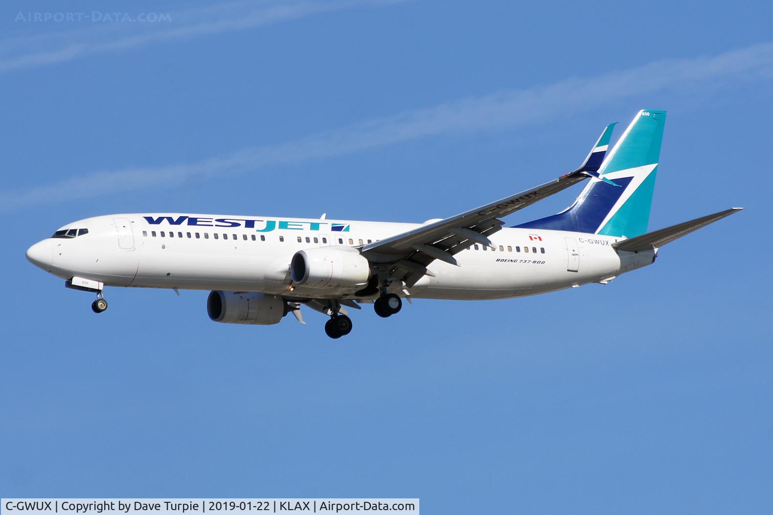 C-GWUX, 2014 Boeing 737-8CT C/N 60124, No comment.