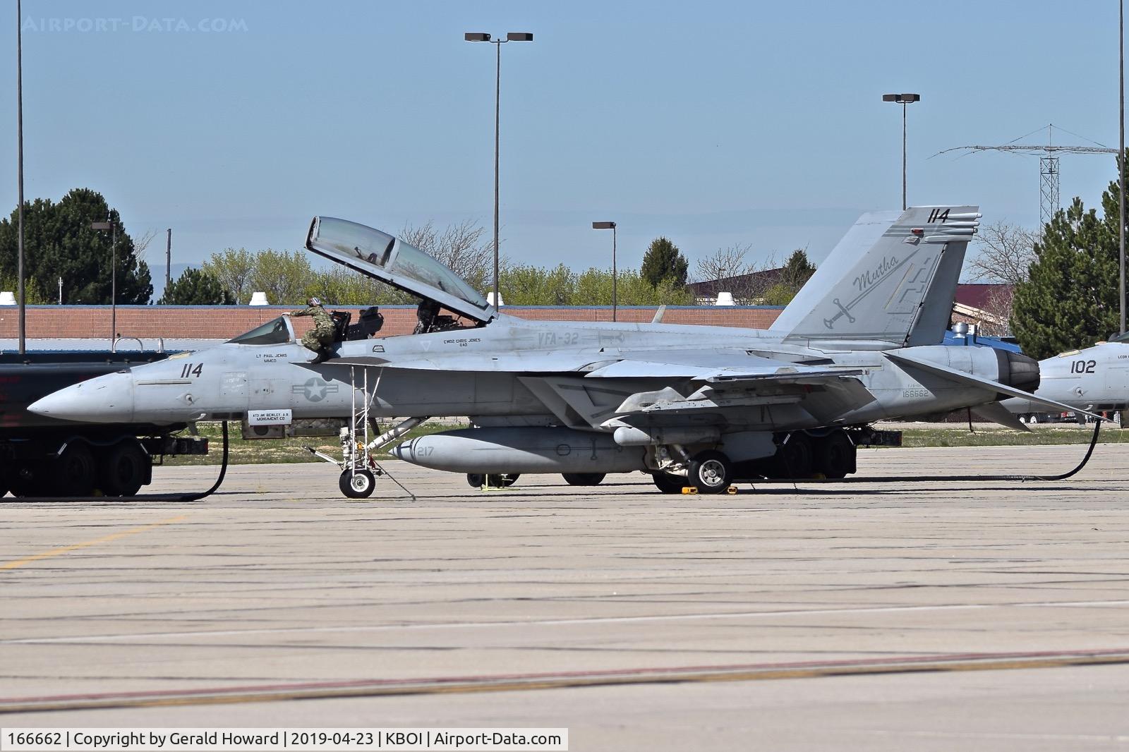 166662, Boeing F/A-18F Super Hornet C/N F140, VFA-32 