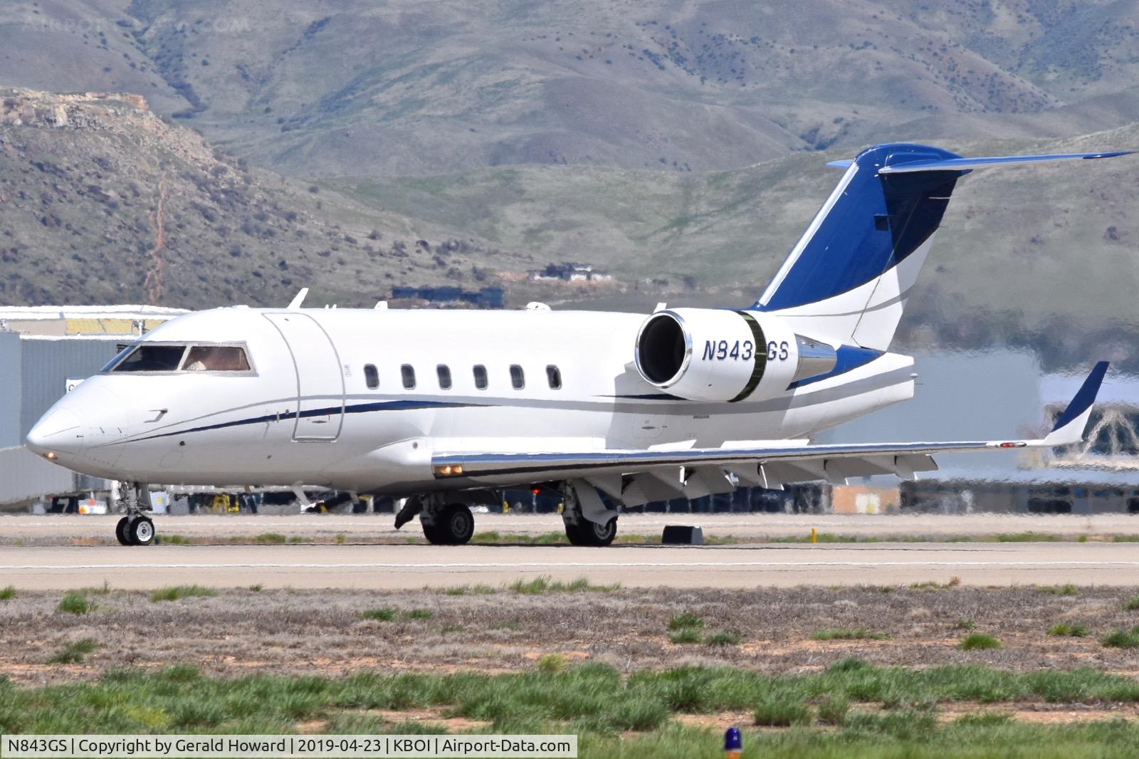 N843GS, 1995 Canadair Challenger 601-3R (CL-600-2B16) C/N 5184, Slowing on RWY-28L.