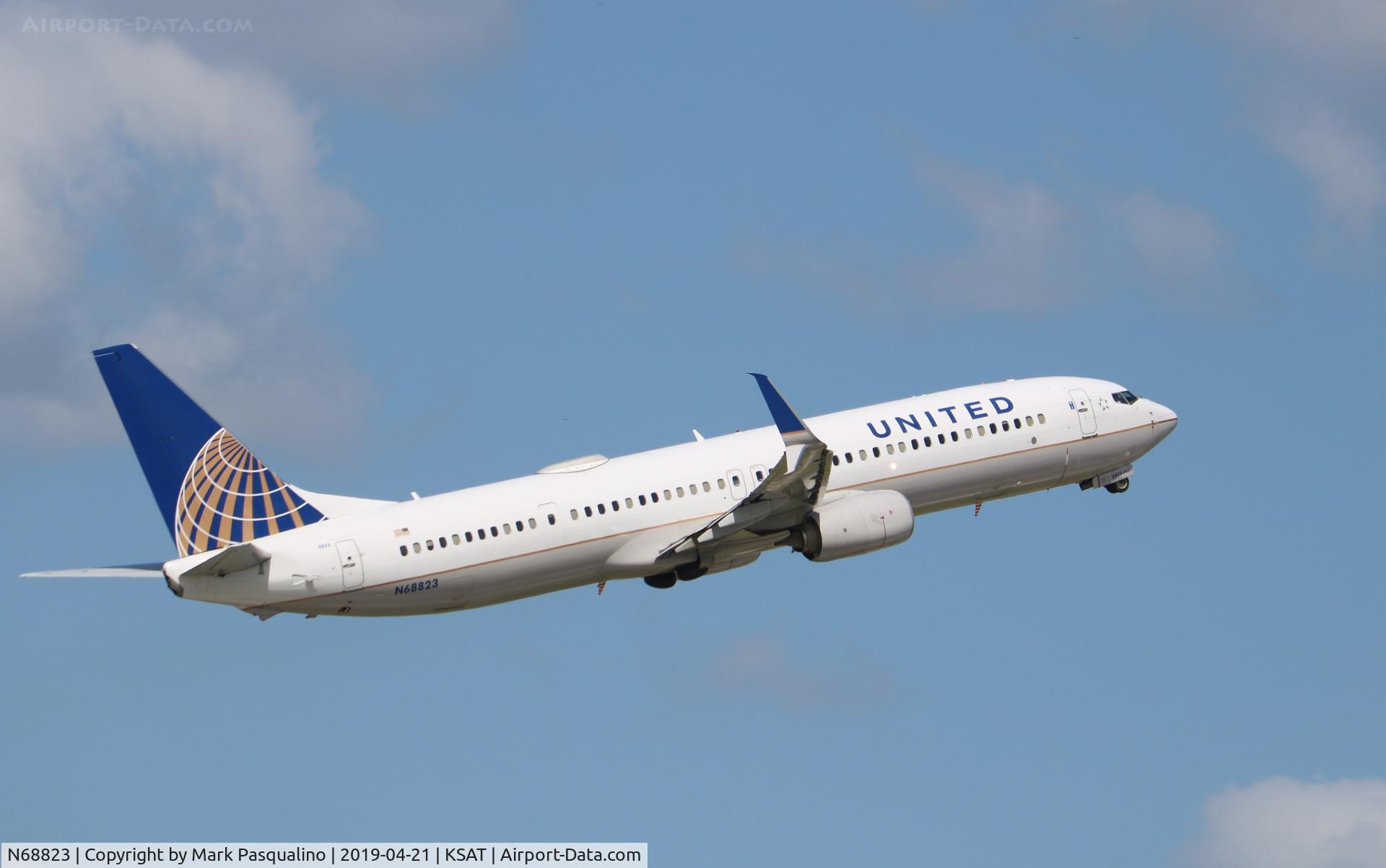 N68823, 2014 Boeing 737-924/ER C/N 42746, Boeing 737-924/ER