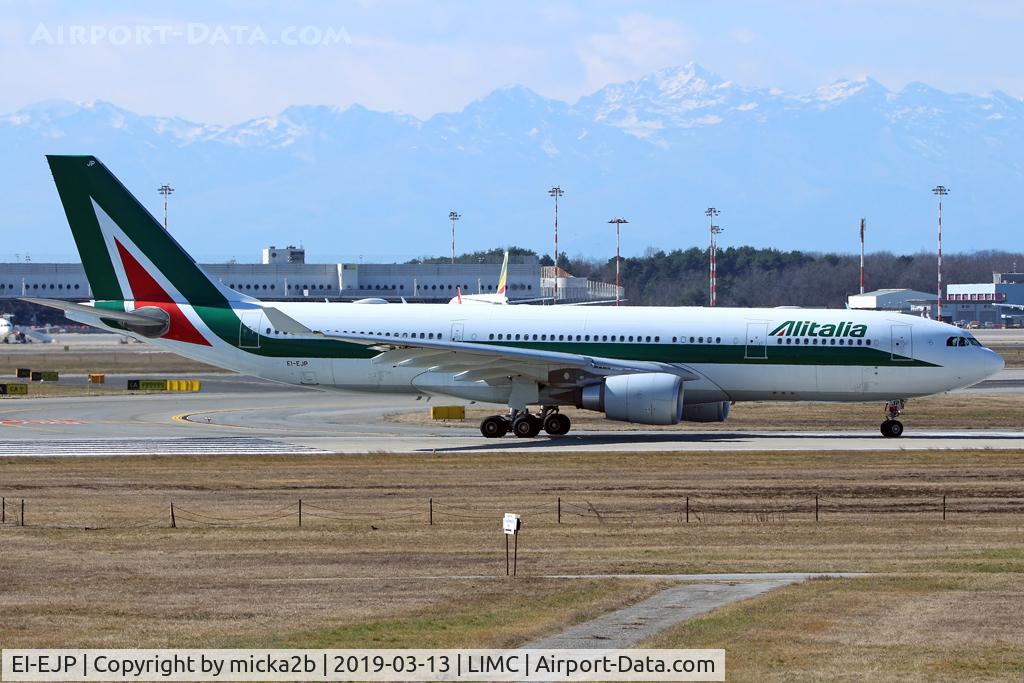 EI-EJP, 2012 Airbus A330-202 C/N 1354, Taxiing