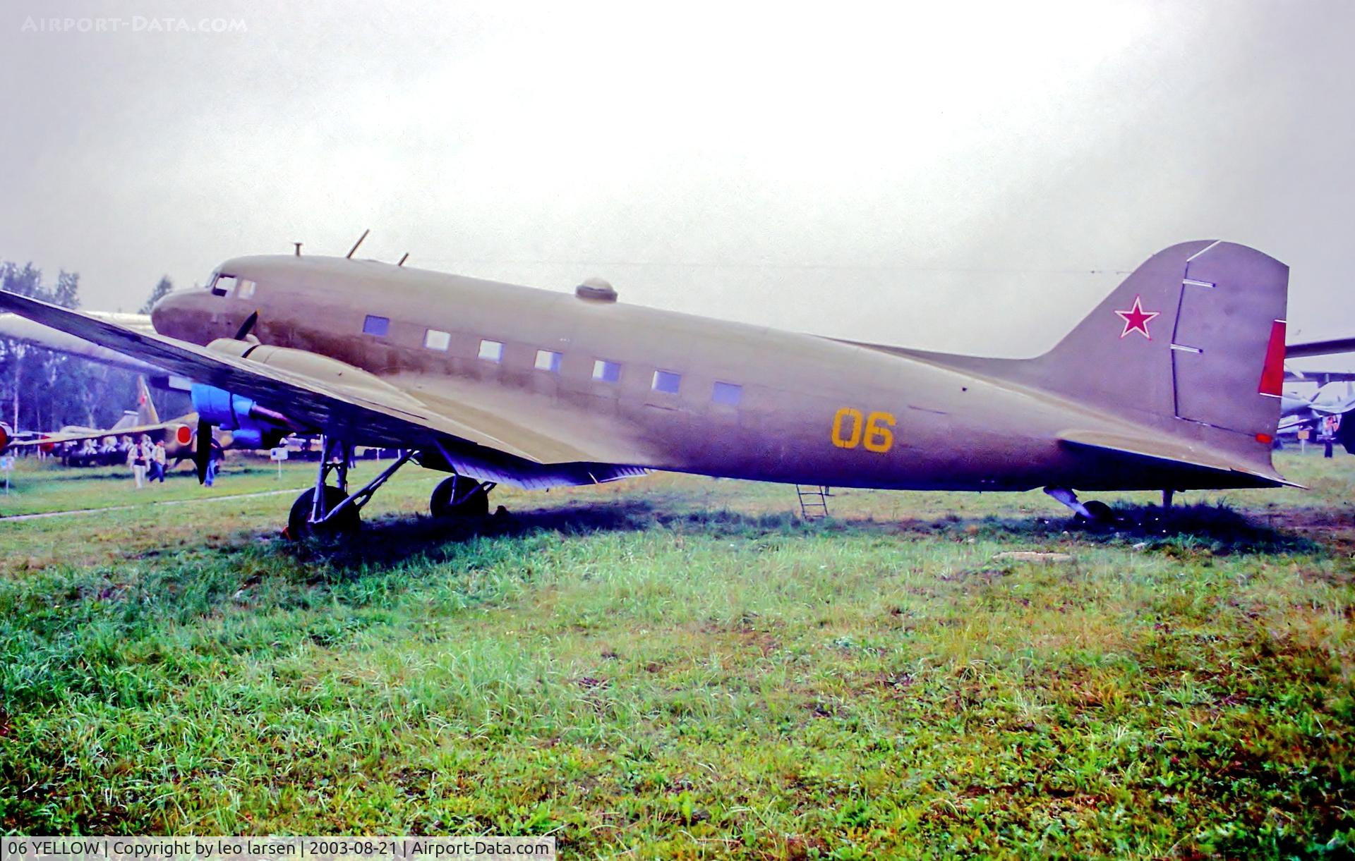 06 YELLOW, 1948 Lisunov Li-2T C/N 184 188 09, Monino Air Museum 21.8.2003.