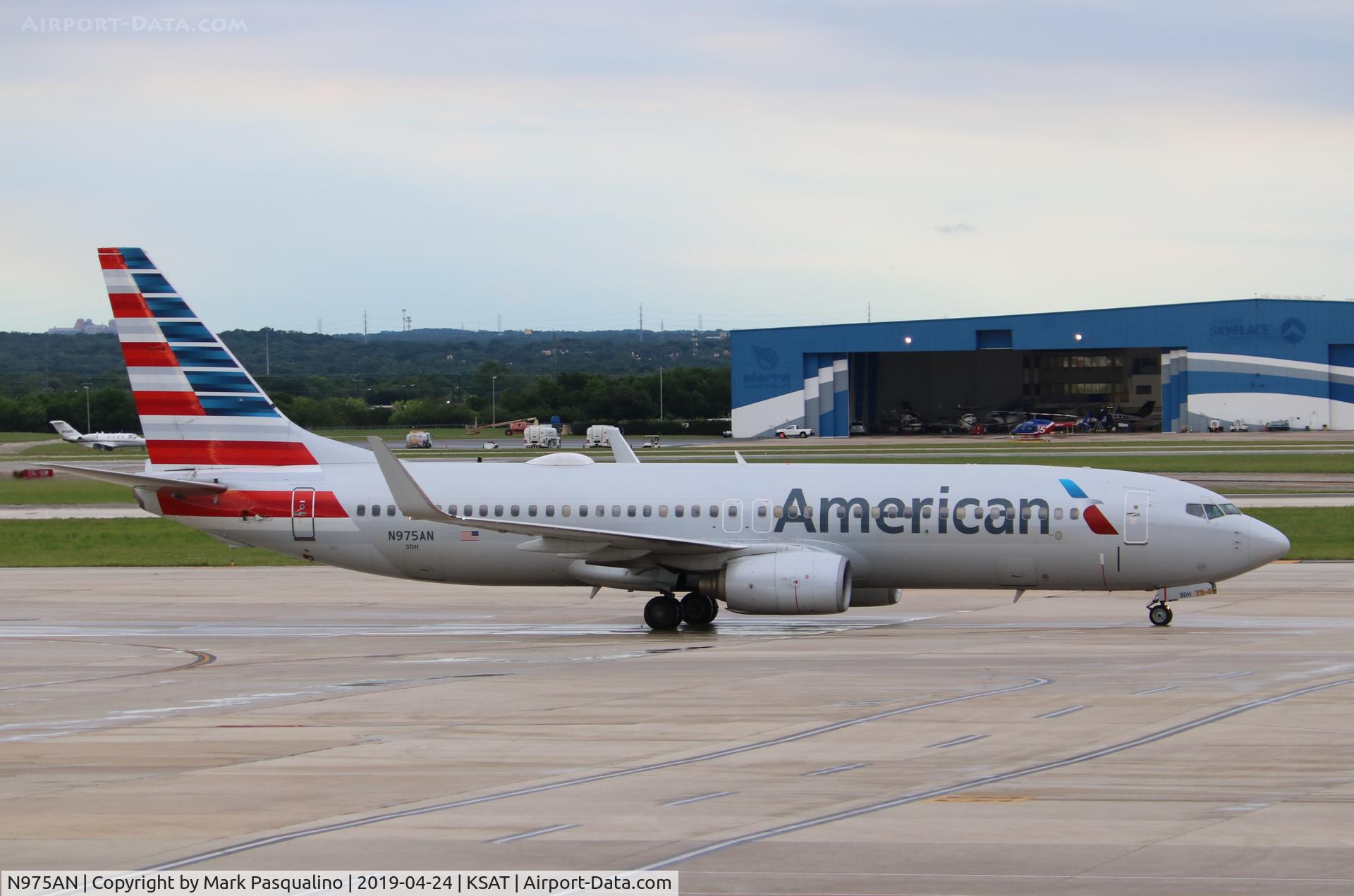N975AN, 2001 Boeing 737-823 C/N 29549, Boeing 737-823