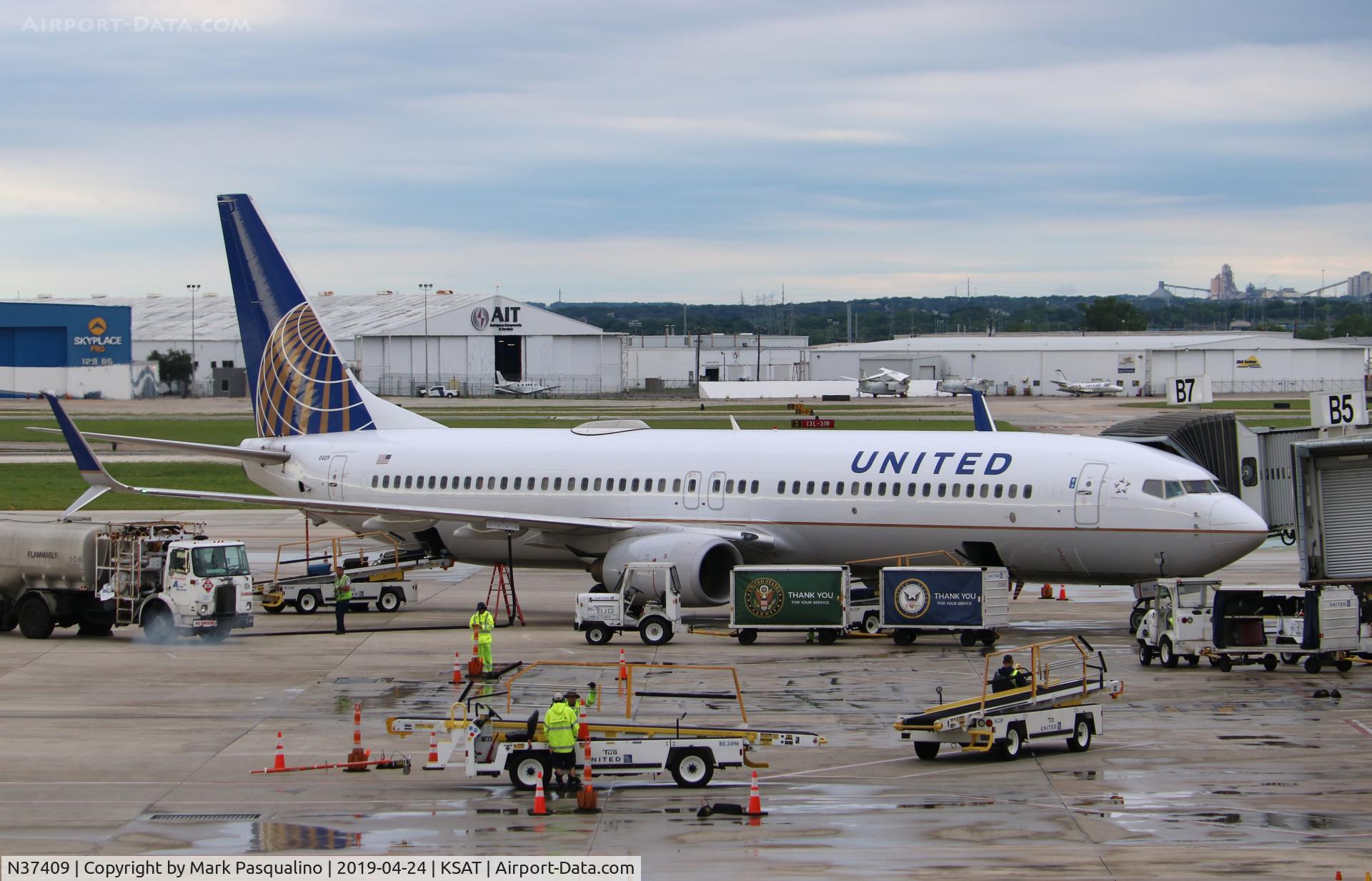 N37409, 2001 Boeing 737-924 C/N 30126, Boeing 737-924