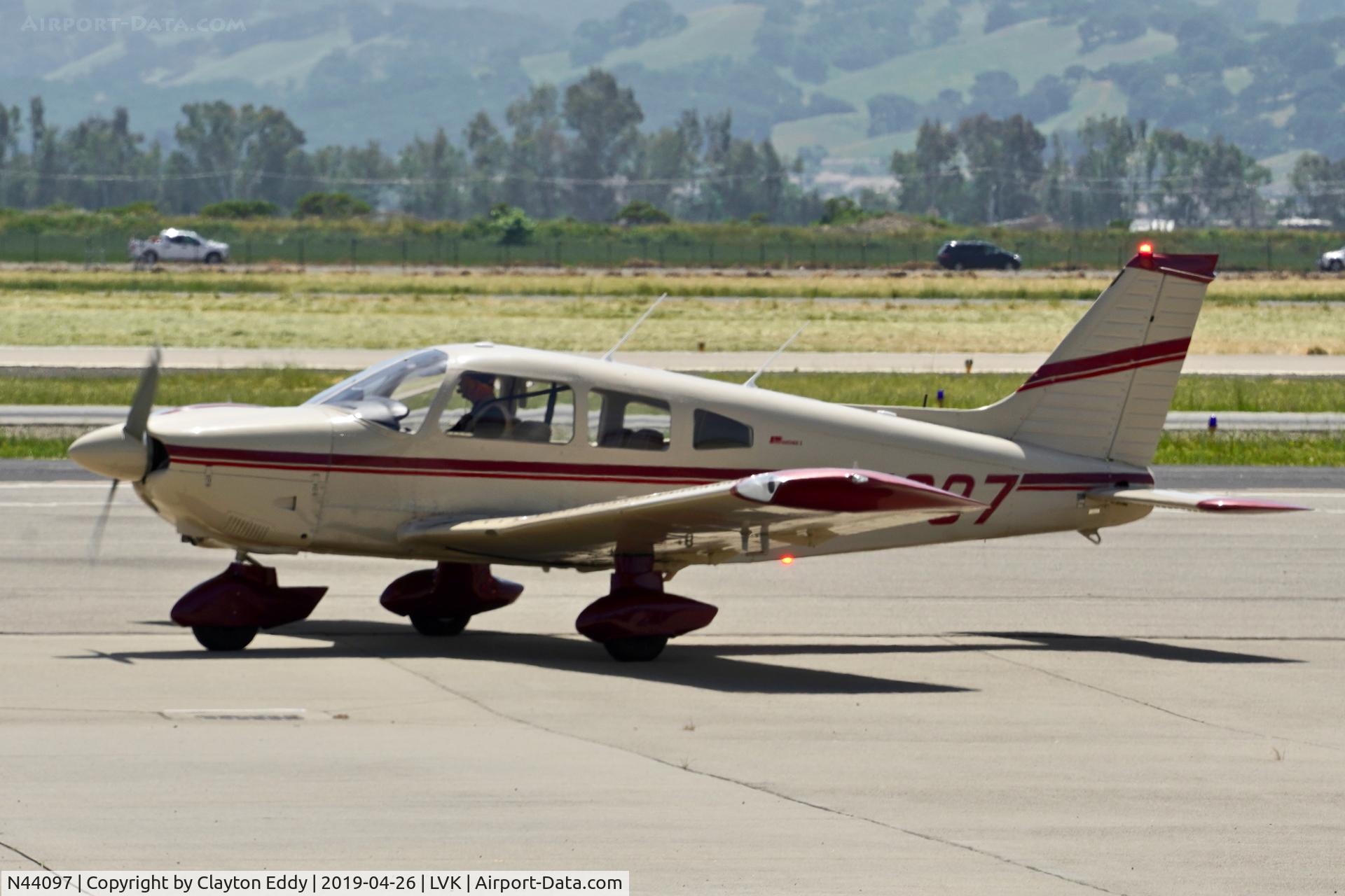 N44097, 1974 Piper PA-28-180 C/N 28-7405222, Livermore Airport California 2019.