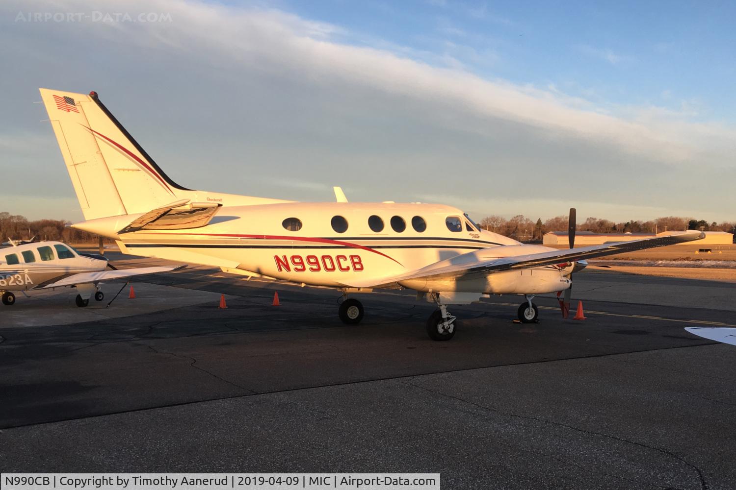 N990CB, 1994 Beech C90B King Air C/N LJ-1362, 1994 Beech C90, c/n: LJ-1362