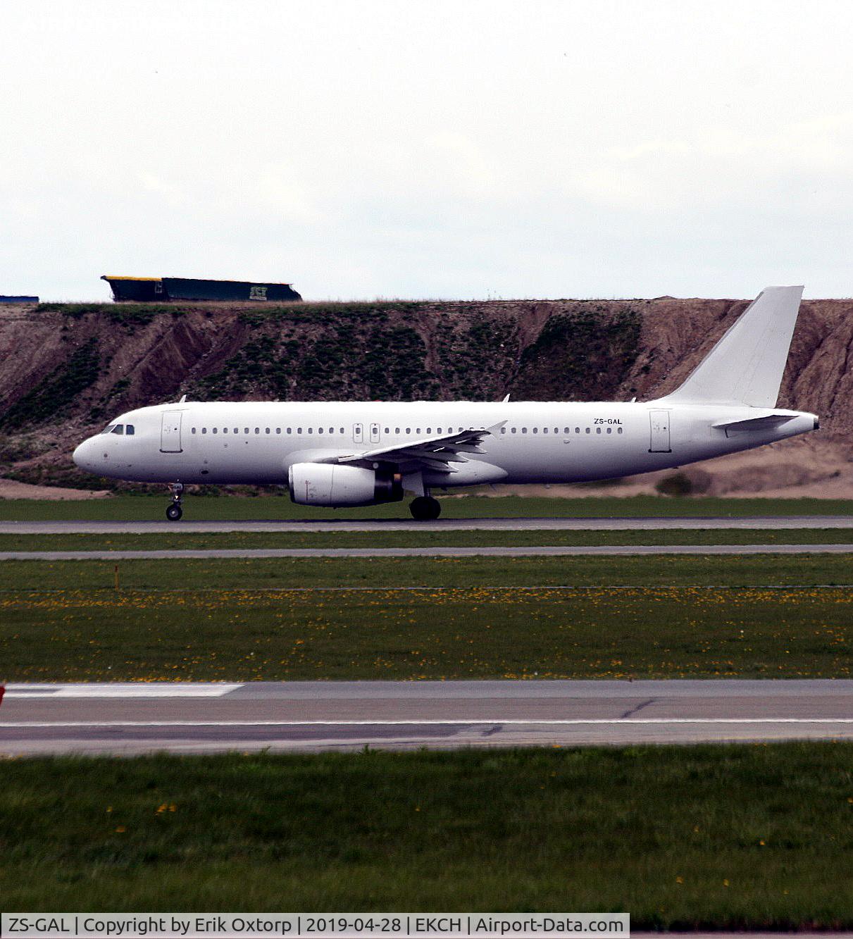 ZS-GAL, 1989 Airbus A320-231 C/N 64, ZS-GAL takeoff rw 04R