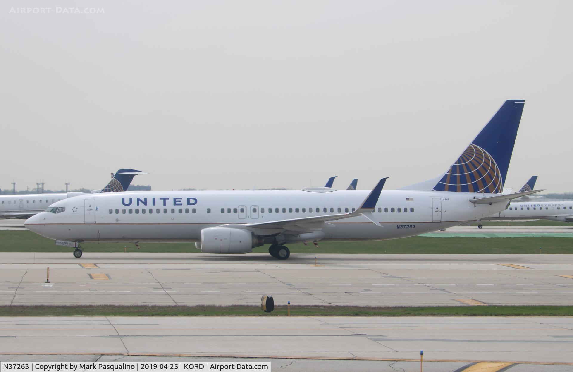 N37263, 2001 Boeing 737-824 C/N 31583, Boeing 737-824