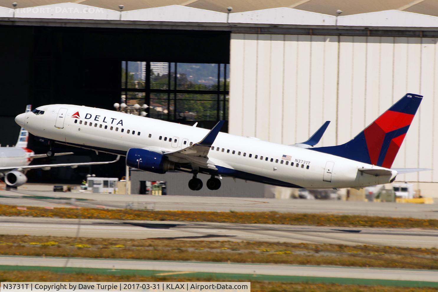 N3731T, 2000 Boeing 737-832 C/N 30775, No comment.
