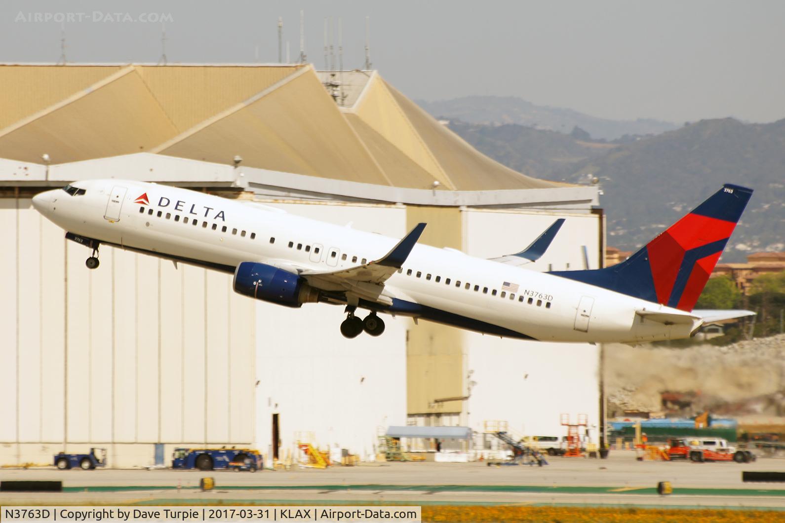 N3763D, 2001 Boeing 737-832 C/N 29629, No comment.