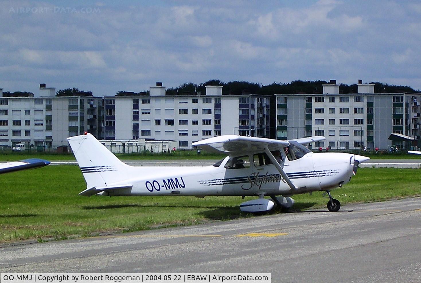 OO-MMJ, Cessna 172R C/N 17280361, STAMPE FLY IN.