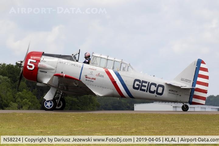 N58224, 1941 North American AT-6B Texan C/N 2553, North American AT-6 Texan  C/N 2553 - Geico Skytypers, N58224