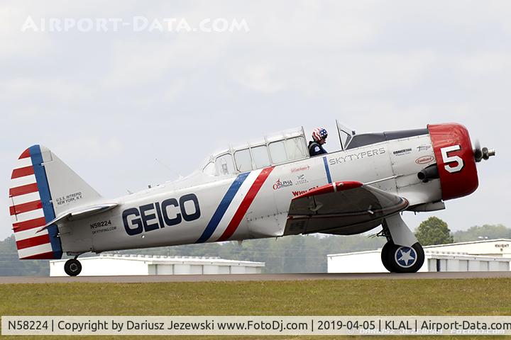 N58224, 1941 North American AT-6B Texan C/N 2553, North American AT-6 Texan  C/N 2553 - Geico Skytypers, N58224