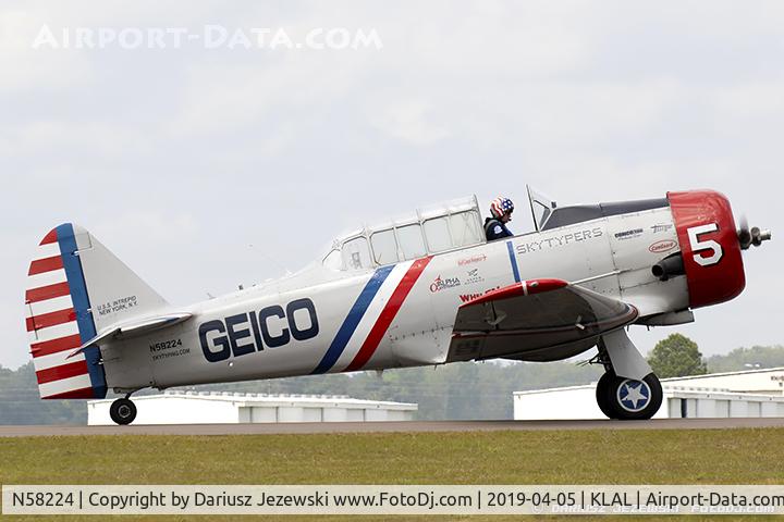 N58224, 1941 North American AT-6B Texan C/N 2553, North American AT-6 Texan  C/N 2553 - Geico Skytypers, N58224