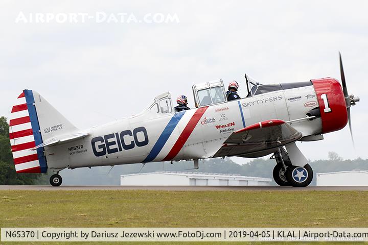 N65370, 1941 North American SNJ-2 Texan C/N 2562, North American SNJ-2 Texan  C/N 2562 - Geico Skytypers, N65370
