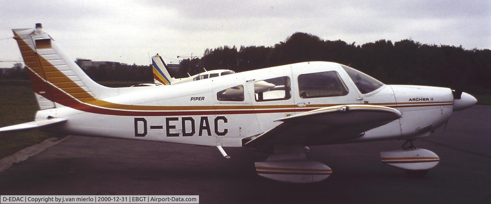 D-EDAC, Piper PA-28-181 Cherokee Archer II C/N 28-7890197, Ghent, Belgium'80s