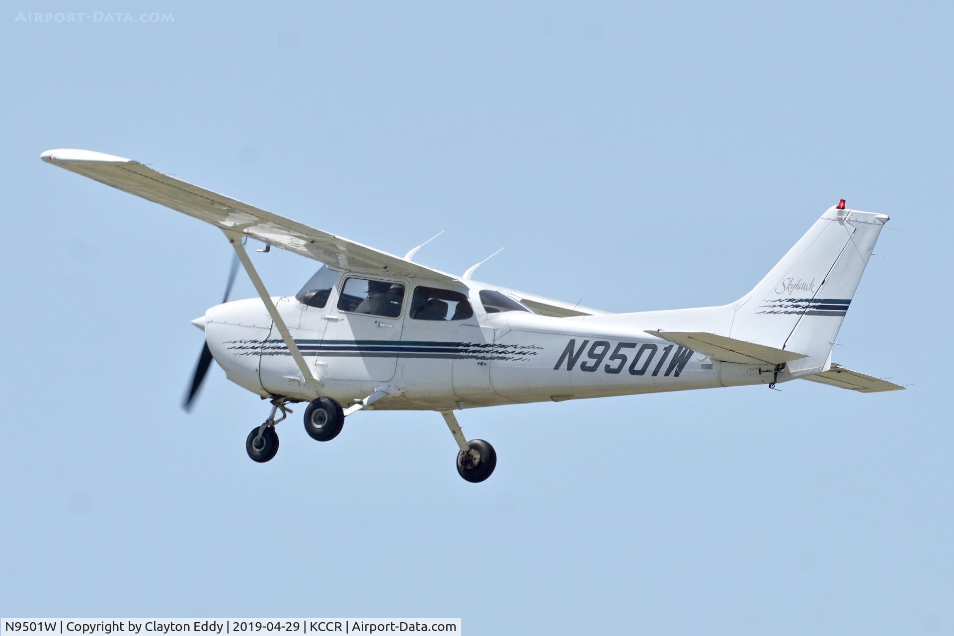 N9501W, 1997 Cessna 172R C/N 17280304, Buchanan Field Concord California 2019.